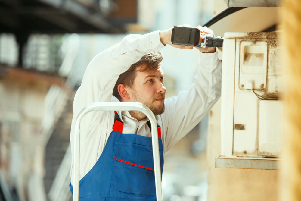 Dealing with Humidity: AC Repair and Maintenance Tips for Dubai's Climate